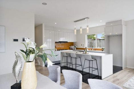 Photo of property in 79 San Valentino Drive, Henderson, Auckland, 0612