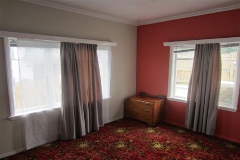 Photo of property in 25 Handyside Street, Tawa, Wellington, 5028
