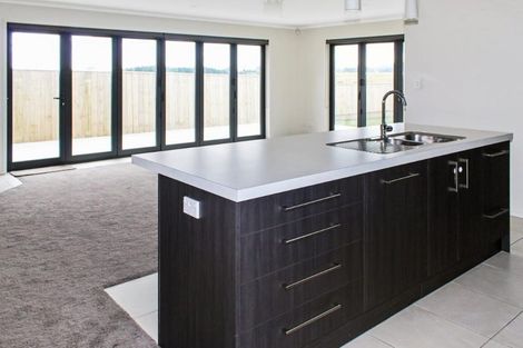 Photo of property in 32 Silicon Way, Fitzherbert, Palmerston North, 4410