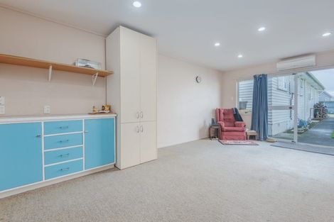 Photo of property in 1 Wairau Place, Kelvin Grove, Palmerston North, 4414