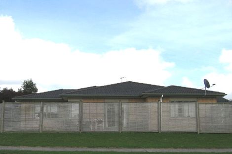 Photo of property in 21 Westgate Drive, Westgate, Auckland, 0614