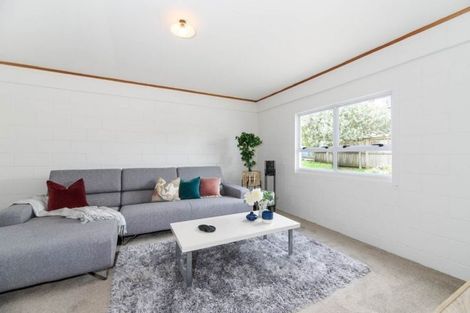 Photo of property in 2/120 Titirangi Road, New Lynn, Auckland, 0600