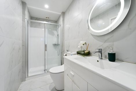 Photo of property in 96b Sturges Road, Henderson, Auckland, 0612