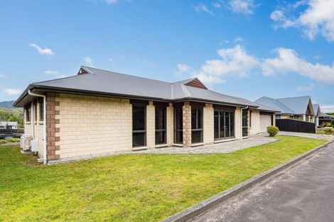 Photo of property in 9 Cottle Heath Close, Manor Park, Lower Hutt, 5019