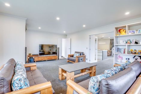 Photo of property in 5 Handley Crescent, Wigram, Christchurch, 8042