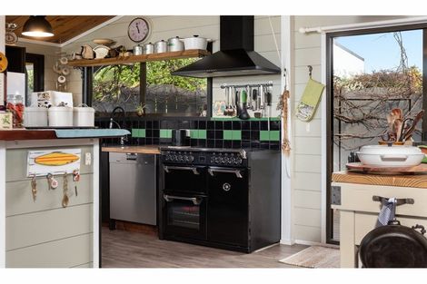 Photo of property in 3 Pamir Place, Welcome Bay, Tauranga, 3112