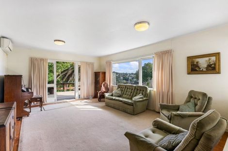 Photo of property in 257 East Coast Road, Mairangi Bay, Auckland, 0630