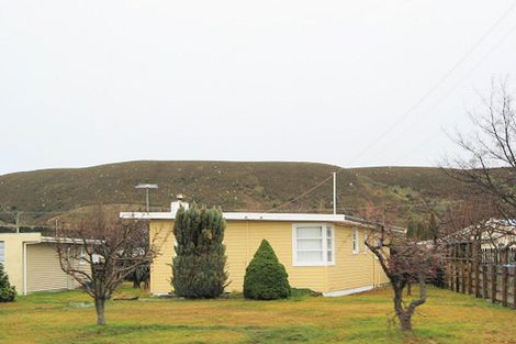 Photo of property in 56 Newcastle Street, Clyde, 9330