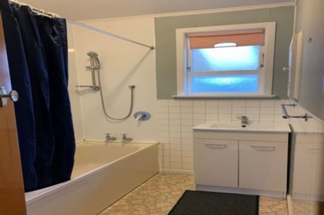 Photo of property in 43 Avenue Road, Foxton, 4814