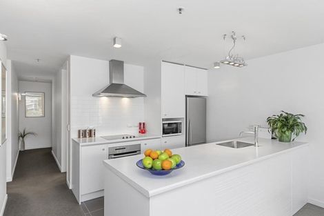 Photo of property in Montreaux Apartments, 9g/164 The Terrace, Wellington Central, Wellington, 6011