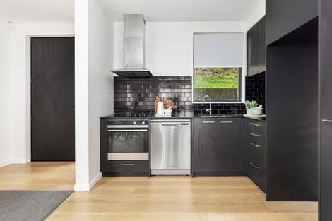 Photo of property in 17/52 High Street, Island Bay, Wellington, 6023