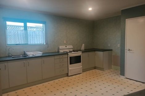 Photo of property in 98 Settlement Road, Papakura, 2110