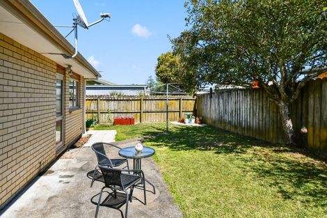 Photo of property in 21 Tonson Place, Weymouth, Auckland, 2103