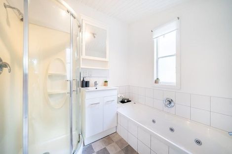 Photo of property in 26 Kauri Street, Eastbourne, Lower Hutt, 5013