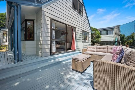 Photo of property in 1/23 Glenshee Place, Highland Park, Auckland, 2010