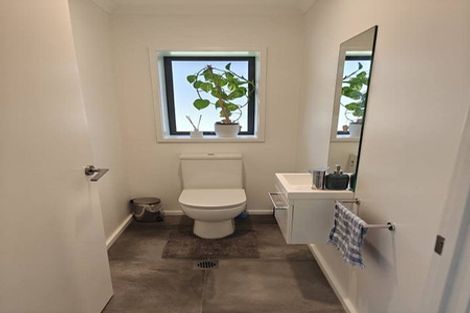 Photo of property in 93 Banks Street, Marfell, New Plymouth, 4310