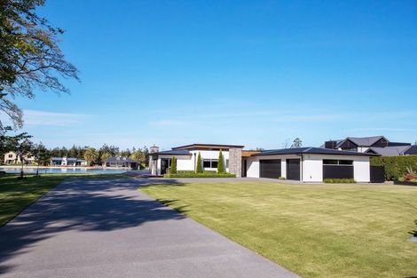 Photo of property in 28 Oakgrove Drive, Rangiora, 7400