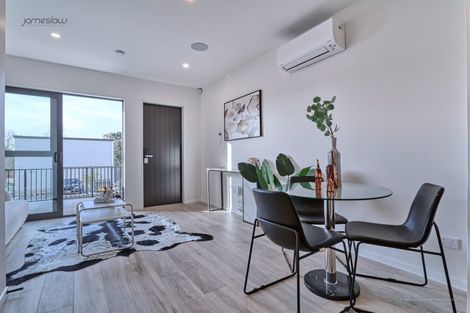 Photo of property in 11/13 Grove Lane, Pakuranga, Auckland, 2010