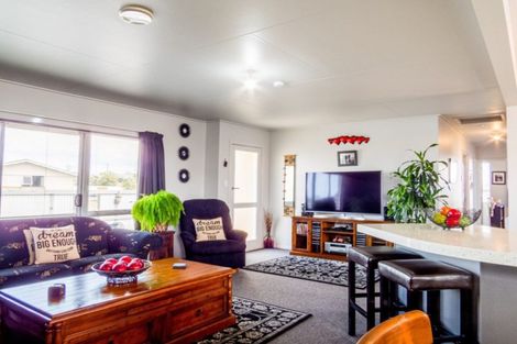 Photo of property in 59 Puriri Crescent, Edgecumbe, 3120