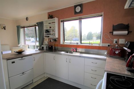 Photo of property in 380 Oxford Street, Levin, 5510