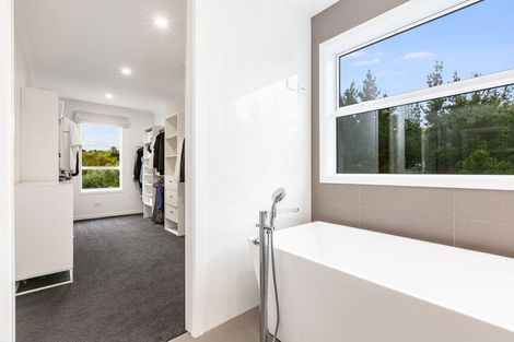 Photo of property in 32 Pacific View, Whitby, Porirua, 5024