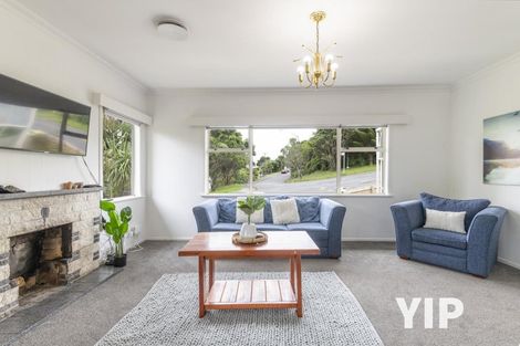 Photo of property in 20 Horokiwi Road West, Newlands, Wellington, 6037