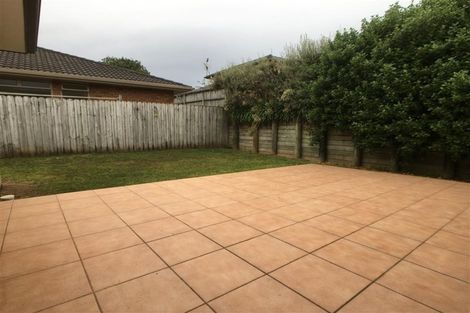 Photo of property in 10 Mt Lebanon Crescent, The Gardens, Auckland, 2105