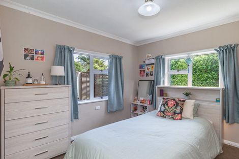 Photo of property in 37 Bowen Street, Levin, 5510
