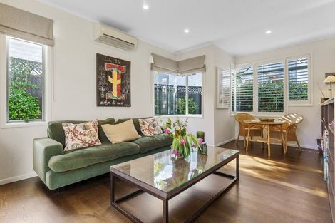 Photo of property in 1/10 Ringwood Street, Torbay, Auckland, 0630