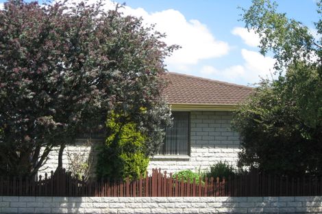 Photo of property in 19a Chipping Lane, Redwood, Christchurch, 8051