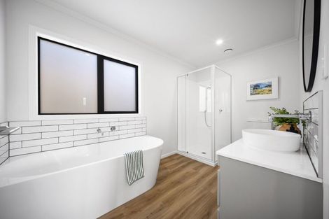 Photo of property in 102 Omahina Street, Raglan, 3225