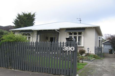 Photo of property in 390 Featherston Street, Palmerston North, 4414