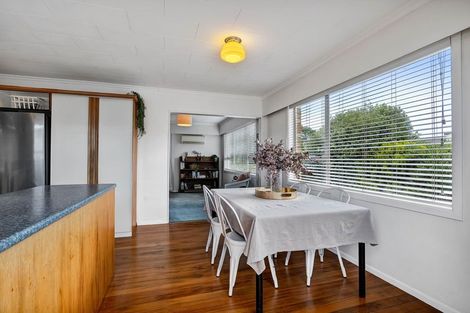 Photo of property in 3 Del Mar Place, Merrilands, New Plymouth, 4312