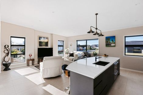 Photo of property in 18 Serenity Drive, Omokoroa, 3114