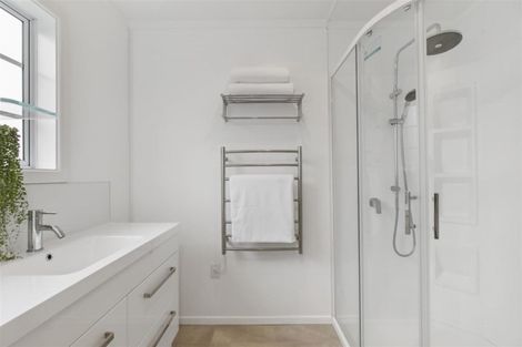 Photo of property in 2/6 Torbay Heights, Torbay, Auckland, 0630