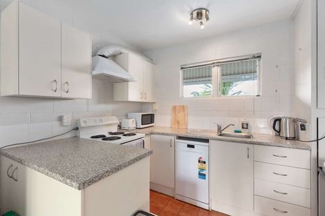 Photo of property in 10/32 Blockhouse Bay Road, Avondale, Auckland, 1026