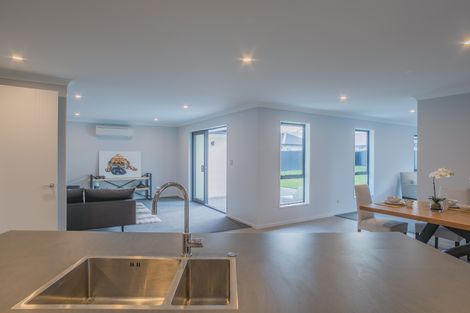 Photo of property in 25 Lazarette Loop, Gleniti, Timaru, 7910