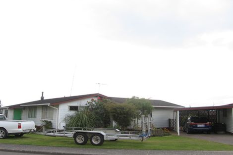 Photo of property in 2 Bata Place, Pomare, Rotorua, 3015
