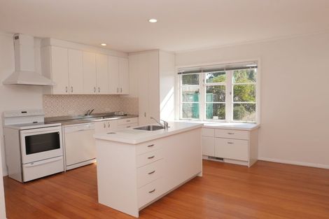 Photo of property in 95 Golf Road, Paraparaumu Beach, Paraparaumu, 5032