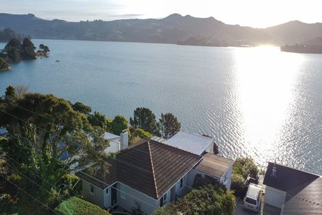 Photo of property in 35 Oxley Crescent, Broad Bay, Dunedin, 9014