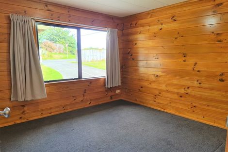 Photo of property in 142 Arawhata Road, Paraparaumu, 5032