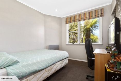 Photo of property in 1 Angell Street, Johnsonville, Wellington, 6037