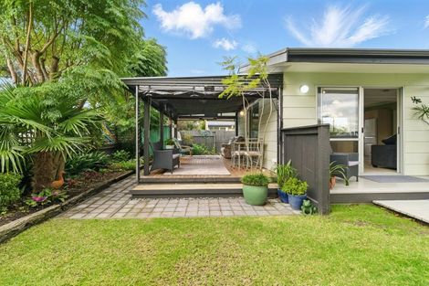 Photo of property in 2 Kirkpatrick Place, Papamoa Beach, Papamoa, 3118