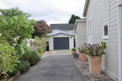 Photo of property in 2 Seddon Street, Carterton, 5713