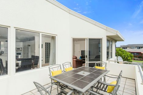 Photo of property in 437b Oceanbeach Road, Mount Maunganui, 3116