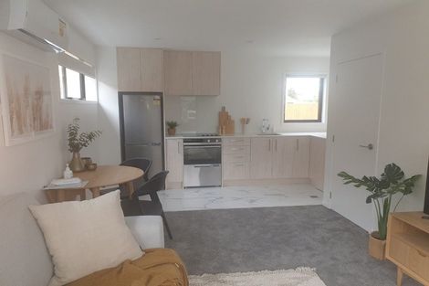 Photo of property in 1/83 Vodanovich Road, Te Atatu South, Auckland, 0610