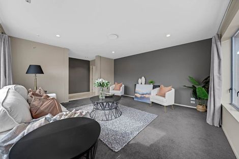 Photo of property in 5 Alvre Place, Flat Bush, Auckland, 2016