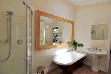 Photo of property in 30 Whites Line West, Woburn, Lower Hutt, 5010