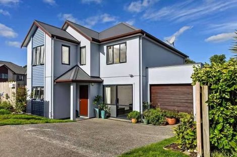 Photo of property in 14 Sonoma Crescent, Oteha, Auckland, 0632