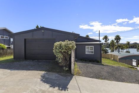 Photo of property in 6 Opotoru Road, Raglan, 3225